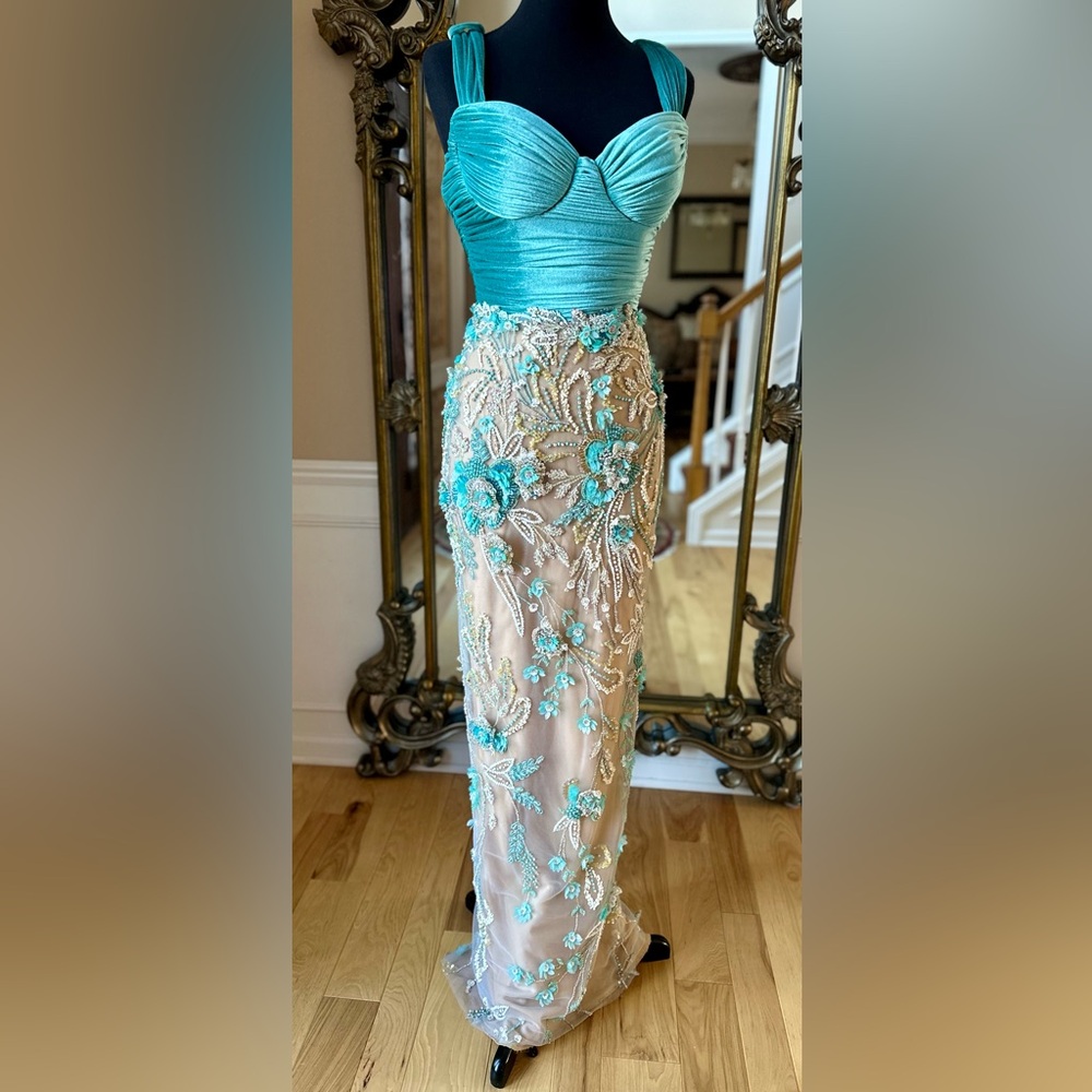 Crystal Beaded Formal Sweetheart Neckline Custom Gown Beige Turquoise Size 4 - Picture 2 of 16